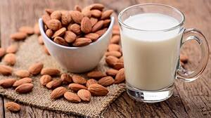 Almond Milk 3 Pros Cons You Should Know About - Keep Fit Kingdom