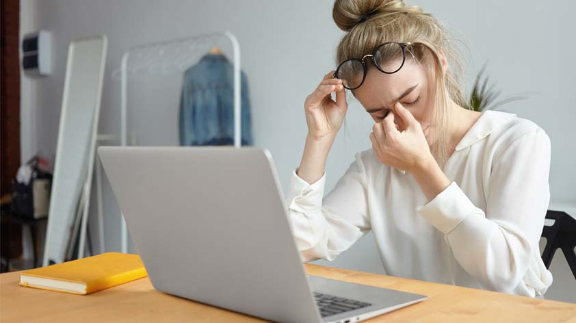 Reduce digital eye strain - KEEP FIT KINGDOM