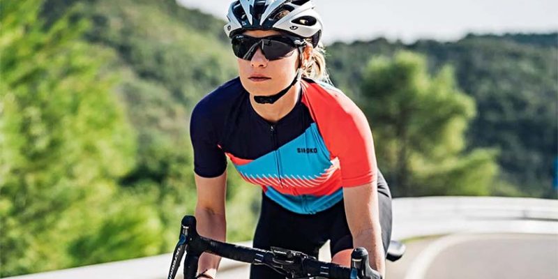 3 Essential Tips to Purchasing Custom Cycling Jerseys