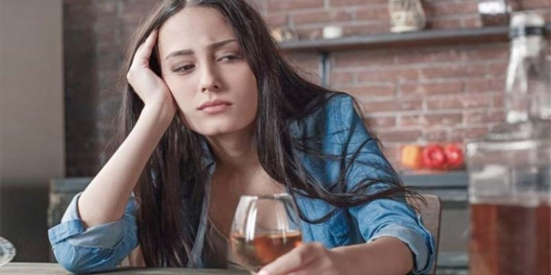 Alcohol: 5 Ways it Can Seriously Undermine Your Happiness