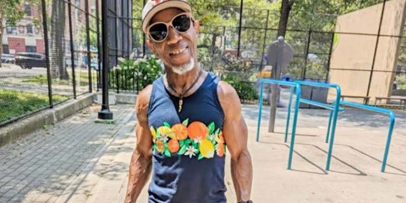 Ab Roller: 70-Year Old Grandpa Reveals His Secret to Great Abs