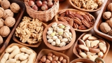 Raw Nuts vs Roasted Nuts: Which are Healthier for You?
