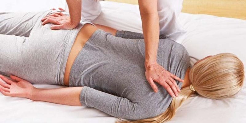 Sciatica Treatment: What’s Better, a Chiropractor or Massage?