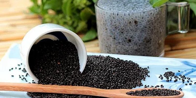 Top 5 Health Benefits of Basil Seeds!